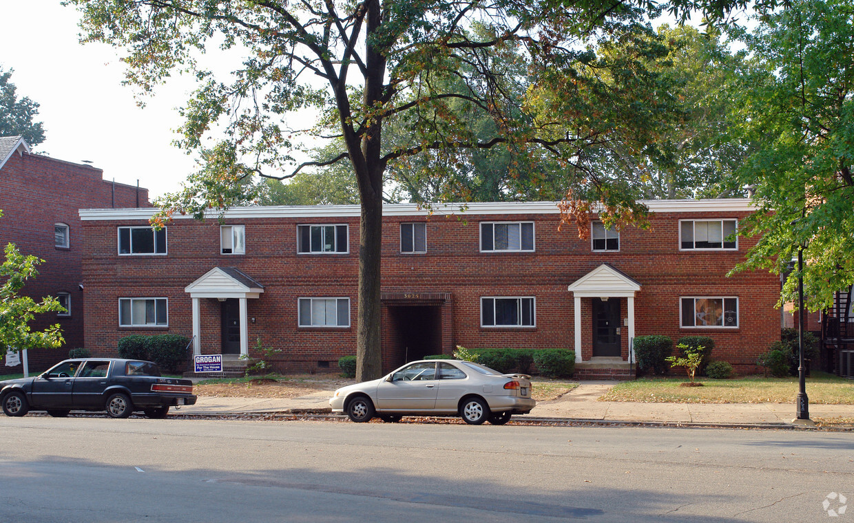 Building Photo - 3025 Monument Avenue