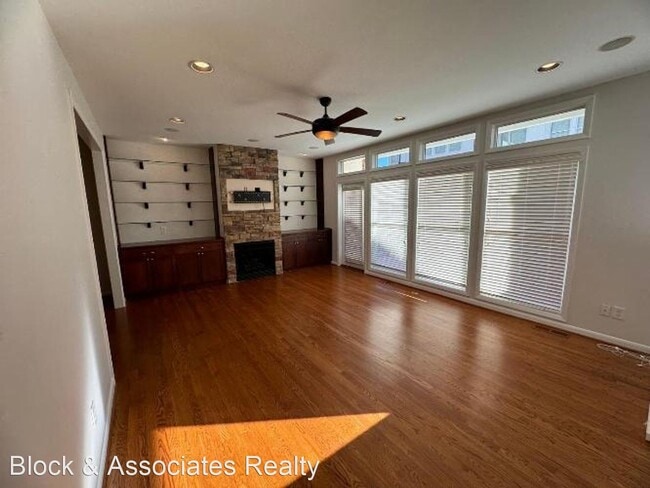 Building Photo - 3 br, 2.5 bath House - 803 The Village Circle