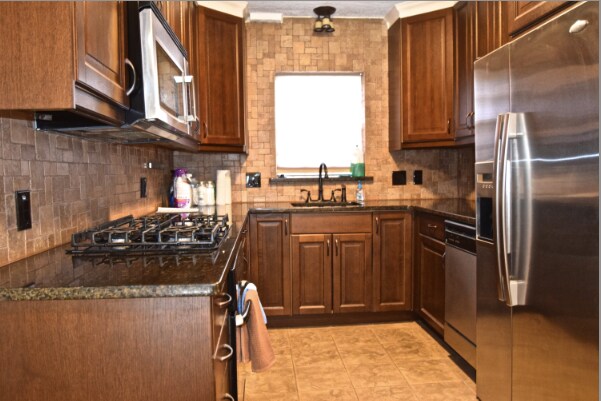 Foto del edificio - 35 Lake Shore Ct