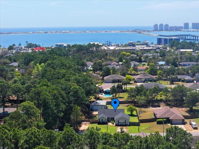 Foto del edificio - 8665 El Paseo St