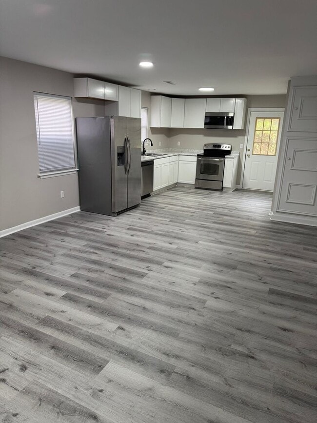 Building Photo - Charming 3BR House in Leland