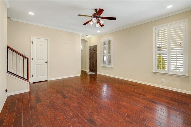 Building Photo - Avery Ranch 3 Bed / 2.5 Bath Townhouse