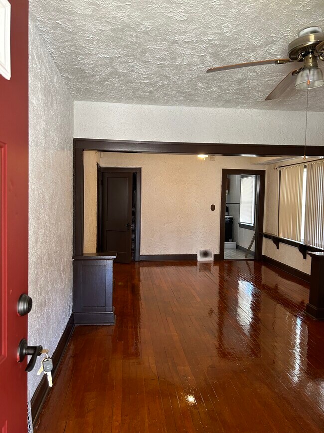 Foto del edificio - 3637 Bales Ave
