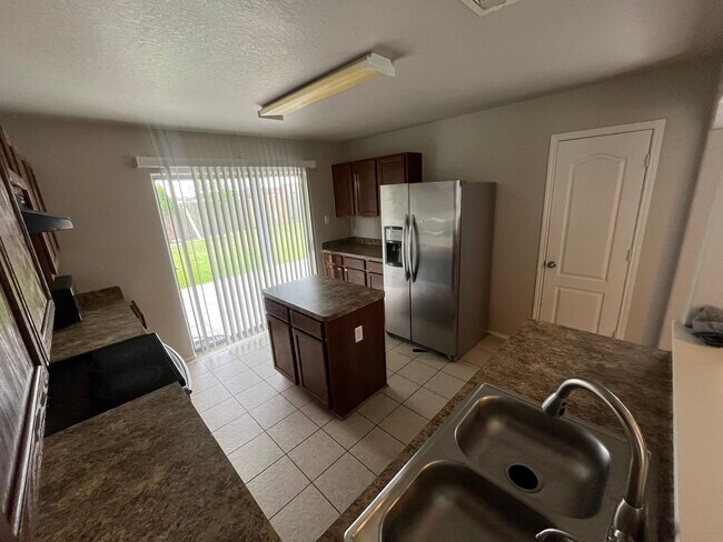 Foto del edificio - 21335 Finbury Oaks Ln