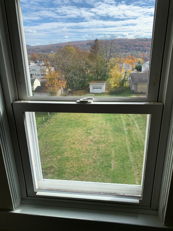 Foto del edificio - 966 Ridge Ave