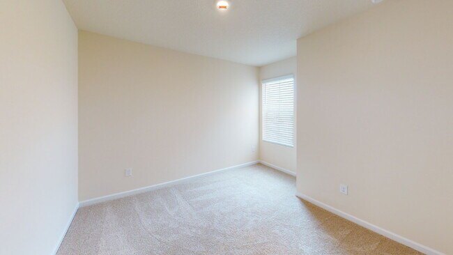 Foto del edificio - "Charming 3-Bedroom Townhouse Retreat on Oak Mill Road – Spacious 1308 Sq Ft with 2 Full Baths in...