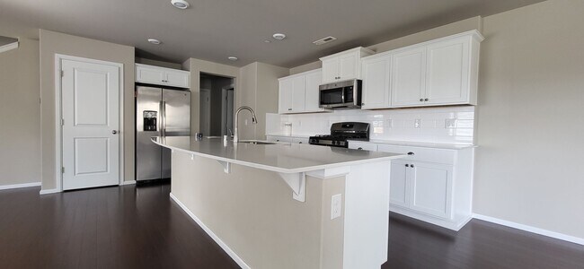 Foto del edificio - 3332 Hoffman Hill Blvd