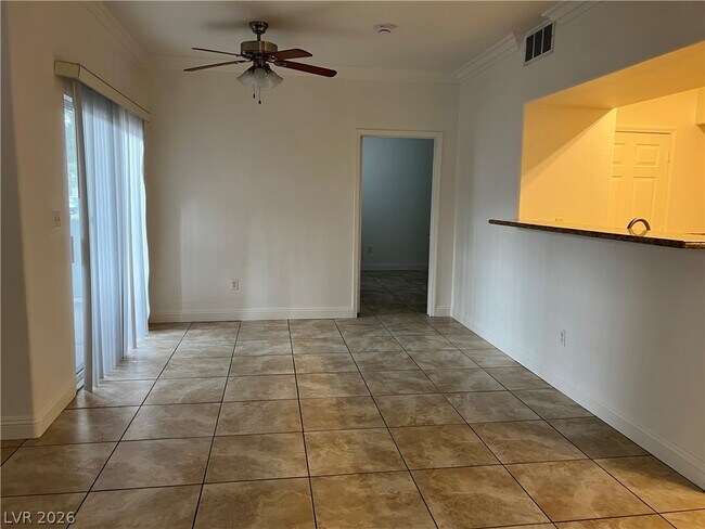Foto del edificio - 7255 W Sunset Rd