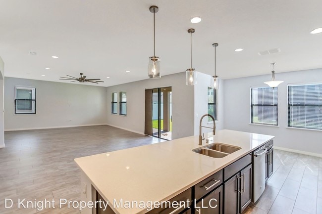 Building Photo - 4 br, 3.5 bath House - 3354 Puxton Dr