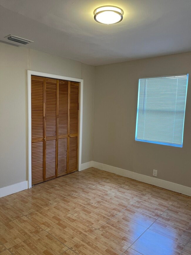 Foto del edificio - 511 W Palm St