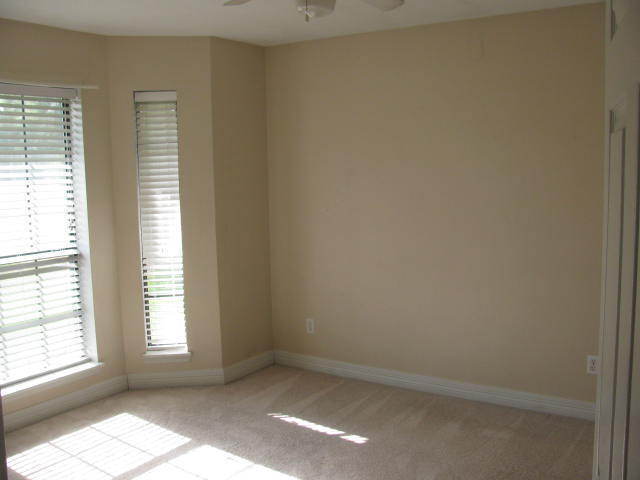 Building Photo - 129 Forrest Dr