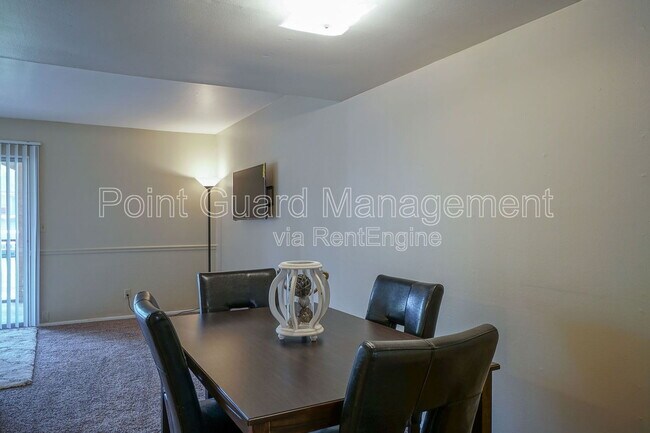 Foto del edificio - 1528 Oxford Pl