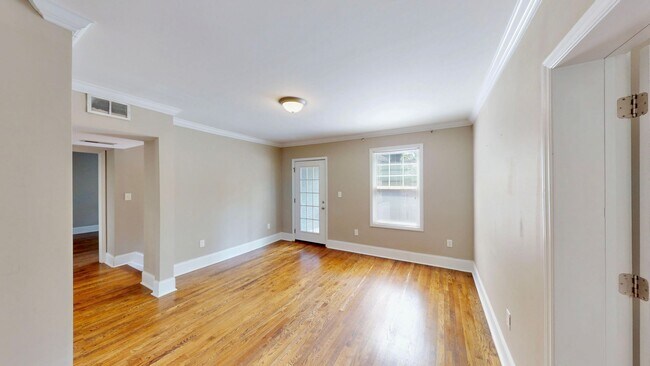 Foto del edificio - 2131 Kirkwood Ave