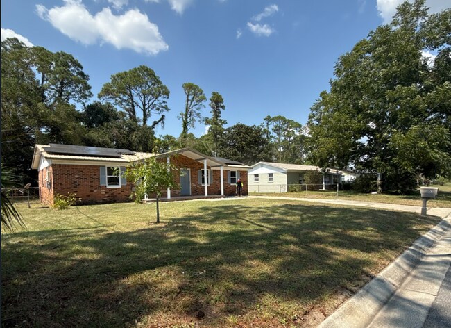 Foto del edificio - 1003 Bartow Ave