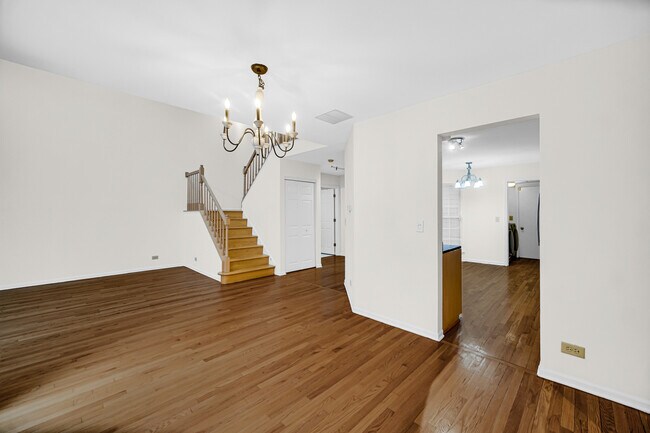 Building Photo - 125 Stevens Dr