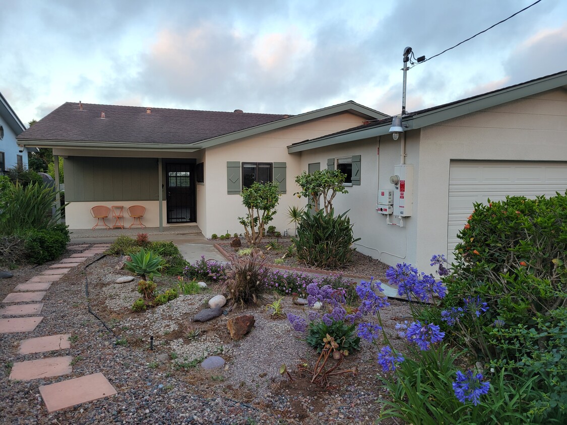 Primary Photo - 921 Tarento Dr