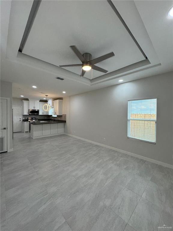 Building Photo - 14 Clarence Dr