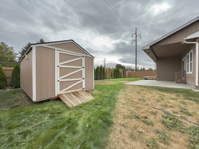 Building Photo - 15418 E 24th Ave