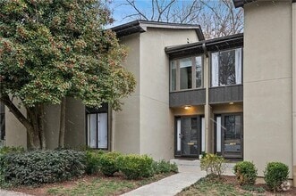 Building Photo - 16 Ivy Ridge NE