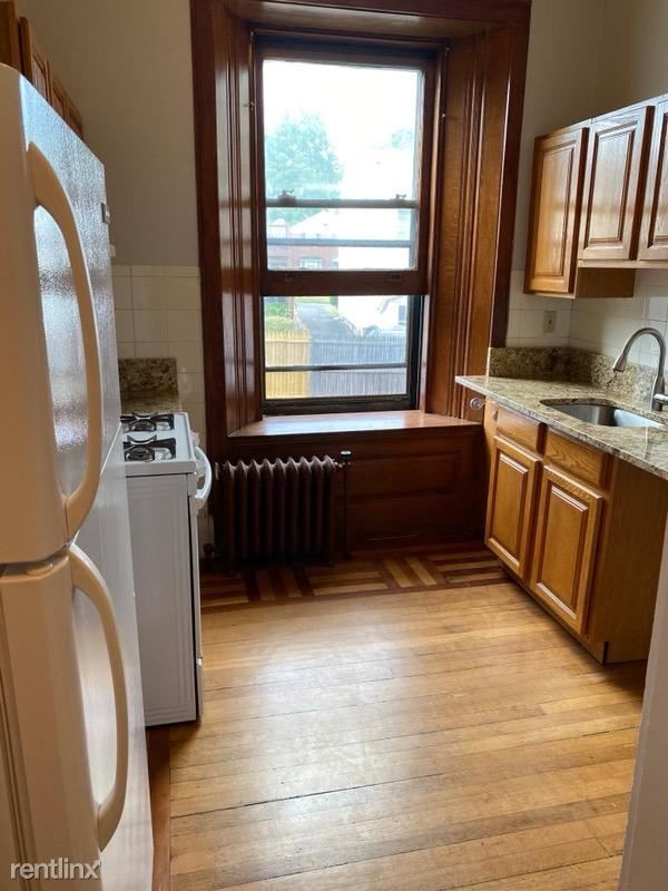 Building Photo - 1 br, 1 bath Condo - 3 Hackett Cir W Apt A