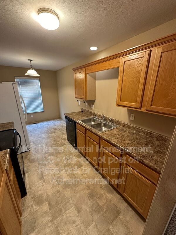 Foto del edificio - 8710 N Cleveland Ave