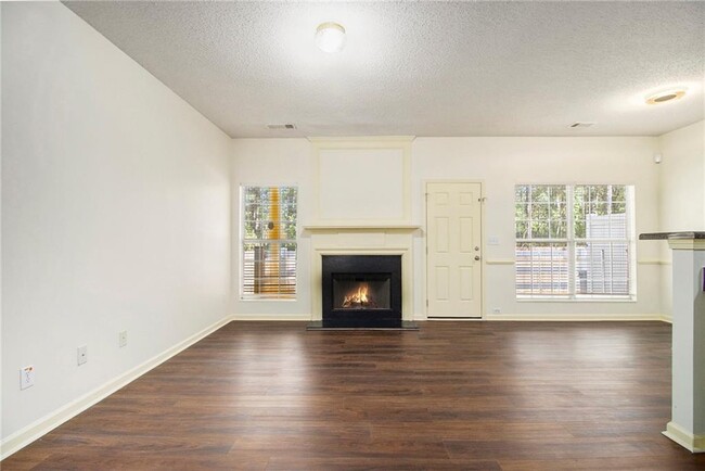 Building Photo - 2781 Parkway Cove