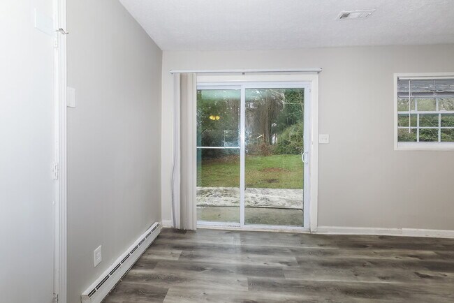 Foto del edificio - 6707 Willow Twig Rd