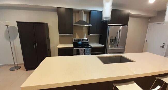 Foto del edificio - 944 N Marshall St