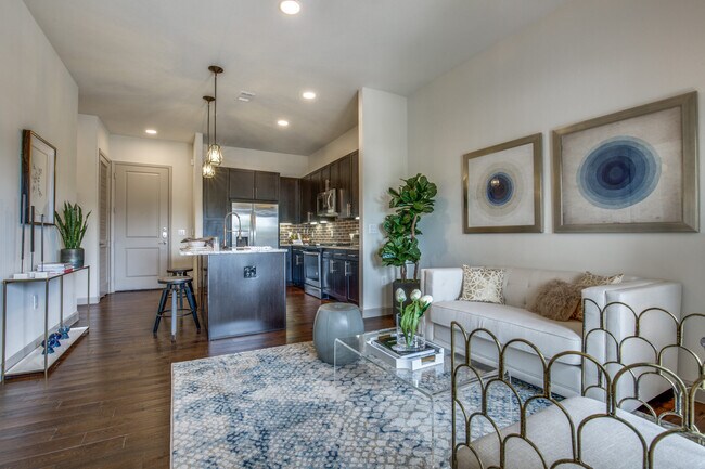 Building Photo - Sophisticated Spaces: One Bedroom Apartmen...