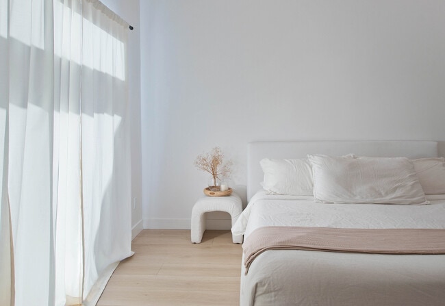 Building Photo - 20645 Roscoe Blvd