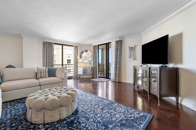 Building Photo - 176 Helios Dr