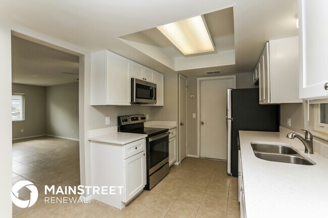 Building Photo - 622 Moss Dr