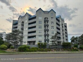 Building Photo - 300 Ocean Ave N