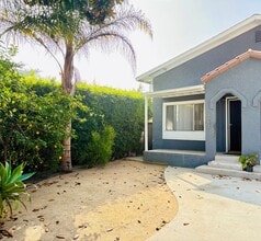 Building Photo - 3659 6th Ave