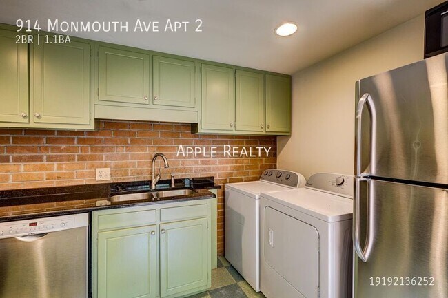 Building Photo - 914 Monmouth Ave