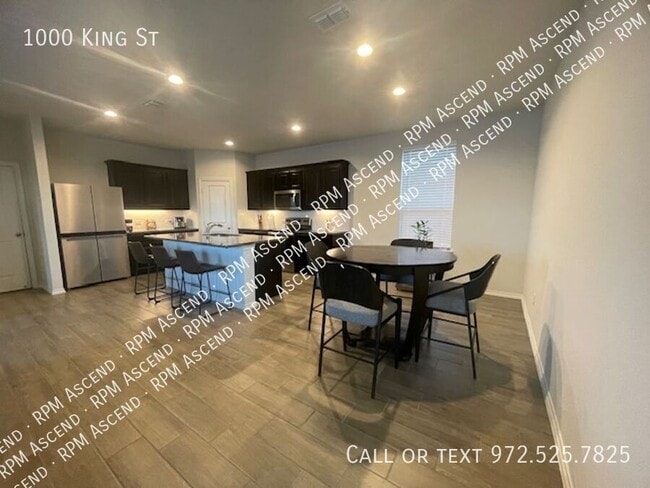 Photo - 1000 King St House