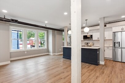 Foto del edificio - 6011 Madison Rd