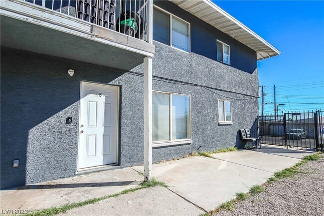 Building Photo - 224 N 13th St