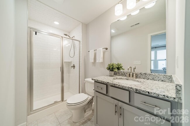Foto del edificio - 4040 Hidden Oaks Dr