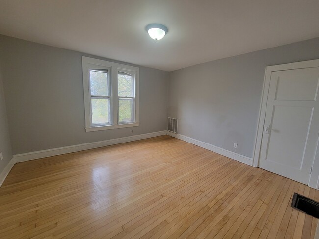 Foto del edificio - Stunning 3 bedroom near downtown Milwaukee!