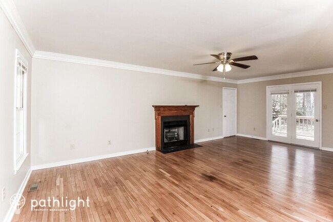 Foto del edificio - 3012 Appleford Dr, Chester, VA, 23831