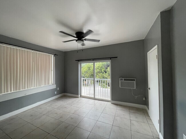 Foto del edificio - 441 NW 25th Ave