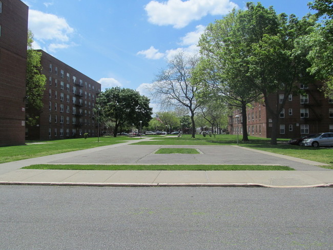 Building Photo - Tysens Park Apartments