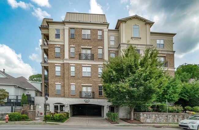 Photo - Newly Renovated! Music Row Gated Condo