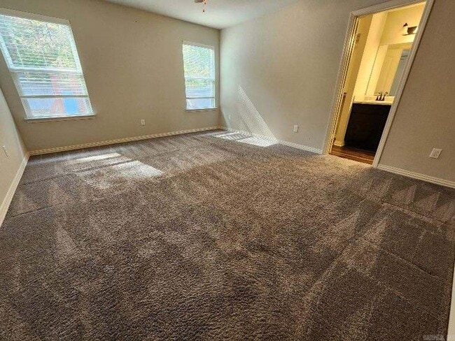 Foto del edificio - 1618 Lil Larry Dr