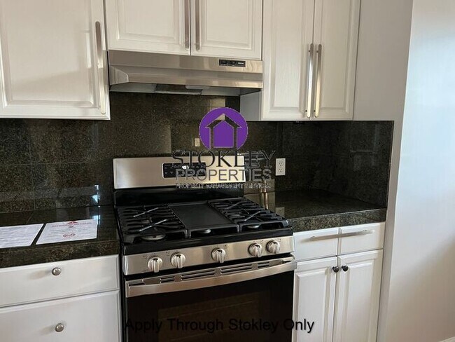 Building Photo - Stokley Properties Presents 3219 Meadowbro...