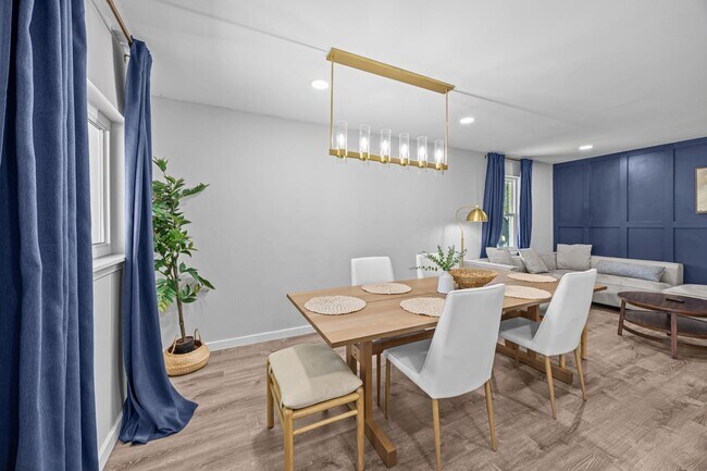 Foto del edificio - 2227 Greenbrier Dr