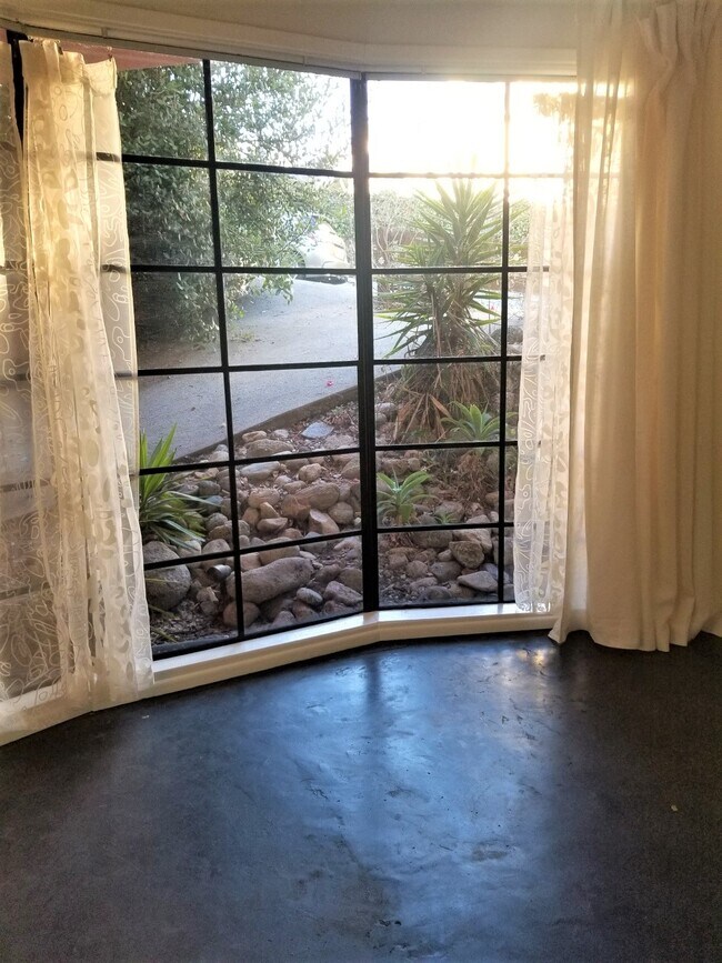 Foto del edificio - 6113 Piedmont Ave