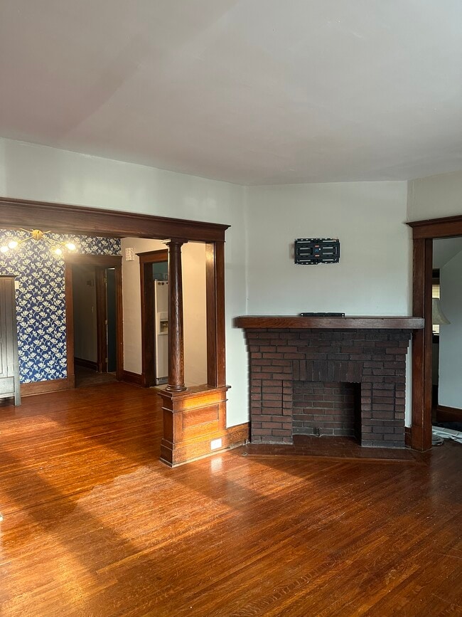 Building Photo - 31 Harvard Pl