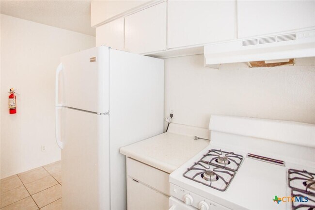 Foto del edificio - 1239 N LBJ Dr